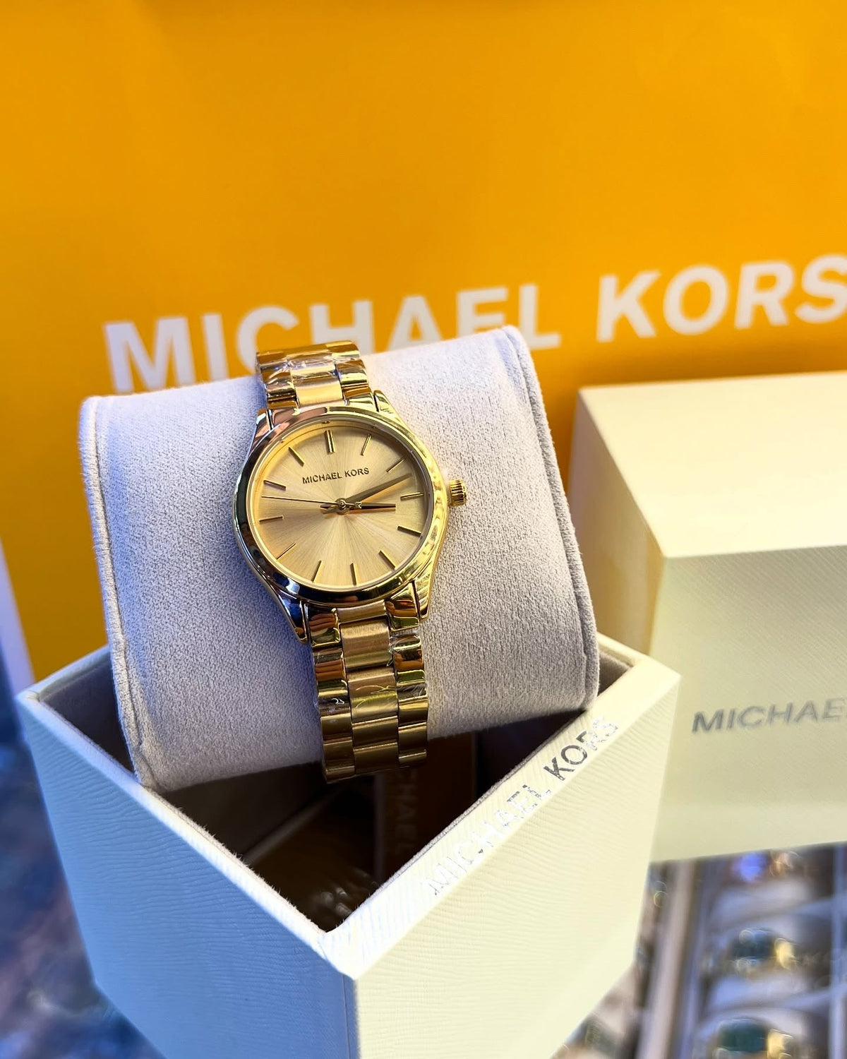 Montre Femmes Michael Kors dore tableu dore